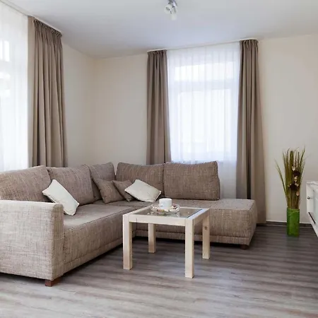 Hinrichs * Carolinensiel